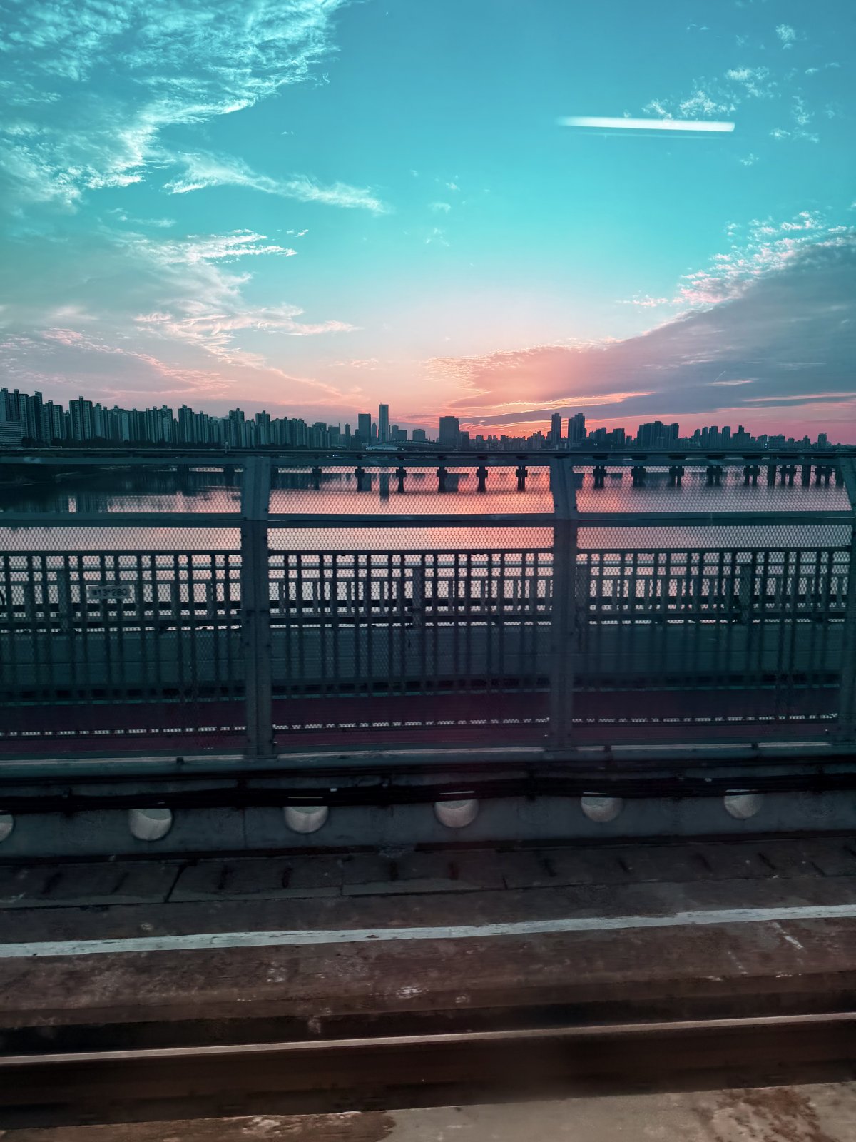 (b) The Han River from the train on the way back